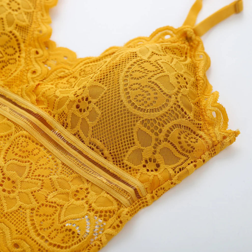 (30-36) ShoppingWears Brallete and Panty Set Free Size